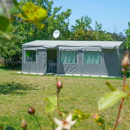 Δωμάτια σε οικογενειακή κατοικία Mini Farm - Βίλα Νόβα ντε Γκάια